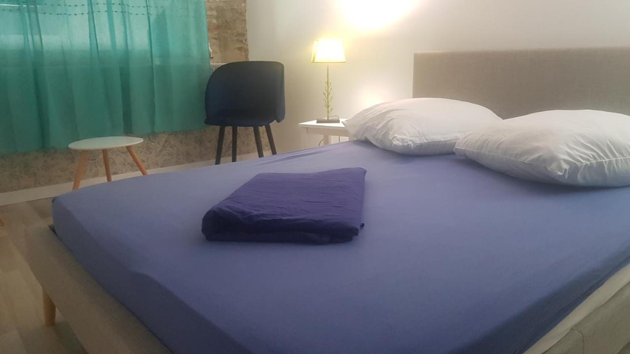 Tournus Castrum Romain- Loft 90M2 - 3 Etoiles - Petit Box Velo - 5Mn Autoroute Eksteriør bilde